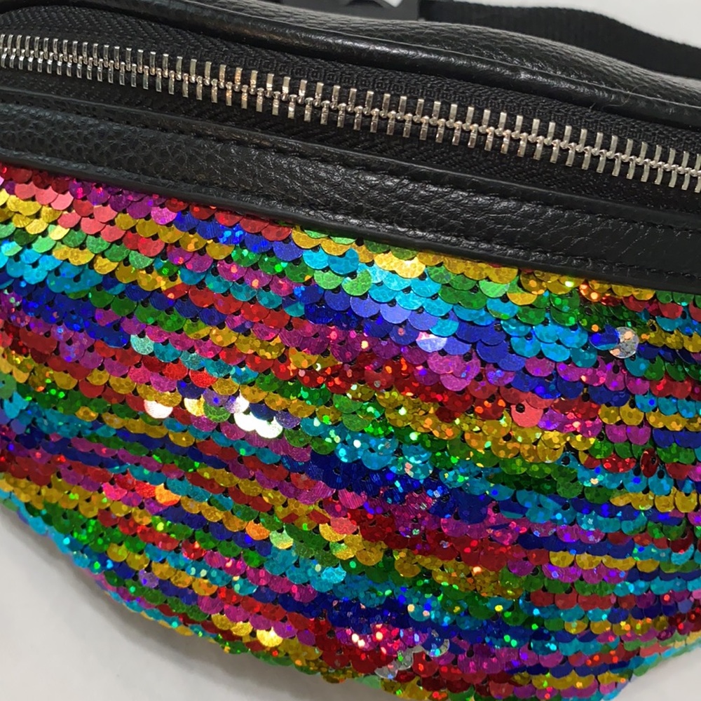 Sequined waist pouch - Picture 2 of 5